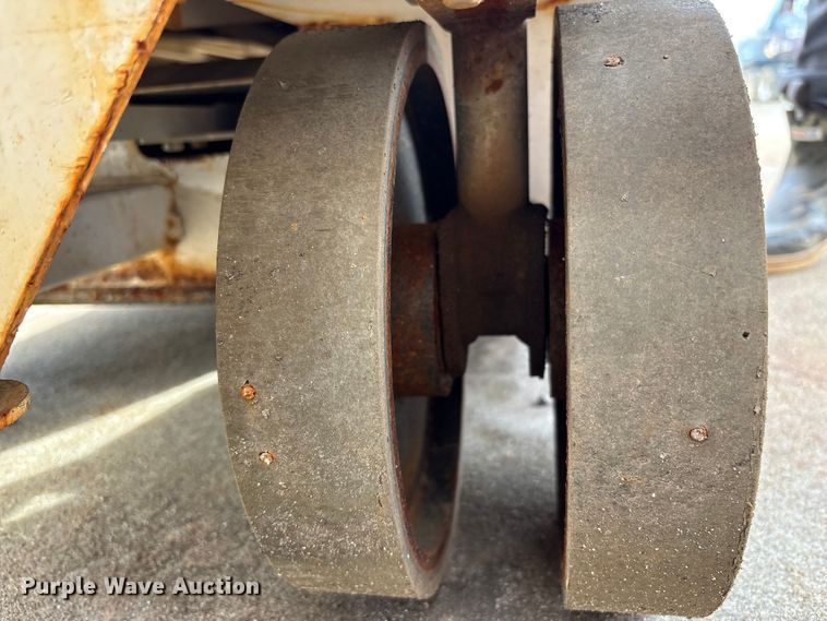 image for item EF1004 2017 Hy-Brid Lifts HB-1430 scissor lift