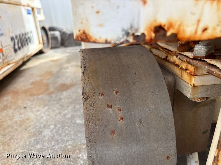 image for item EF1006 2016 Hy-Brid Lifts HB-1430 scissor lift