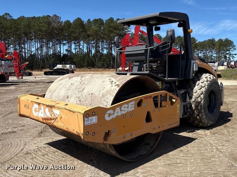 image for item EF1025 2018 Case SV212D single drum vibratory roller