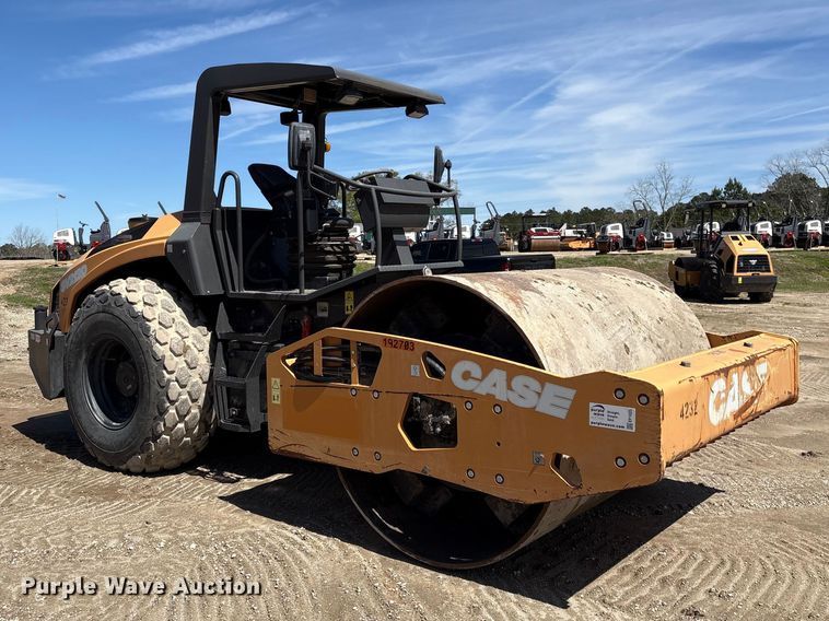 image for item EF1025 2018 Case SV212D single drum vibratory roller