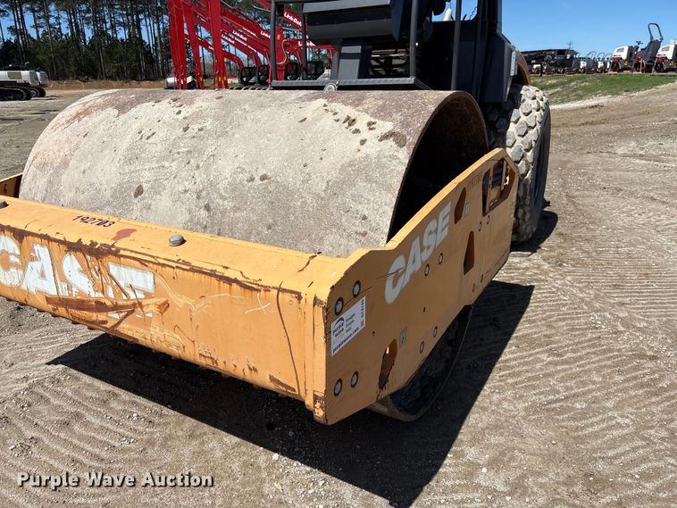 image for item EF1025 2018 Case SV212D single drum vibratory roller