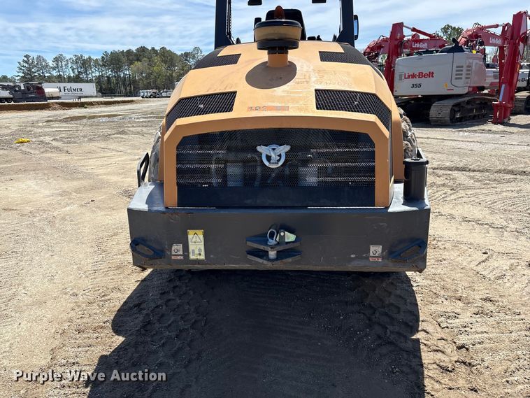 image for item EF1025 2018 Case SV212D single drum vibratory roller