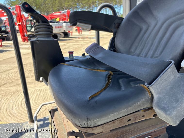 image for item EF1025 2018 Case SV212D single drum vibratory roller