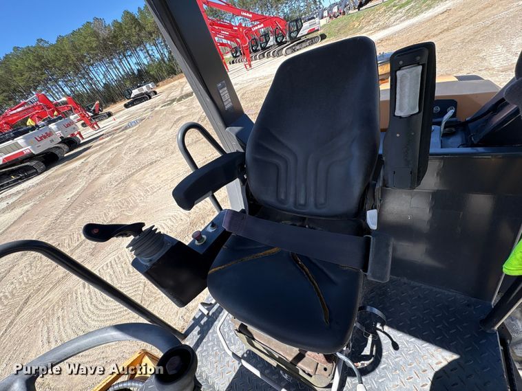 image for item EF1025 2018 Case SV212D single drum vibratory roller