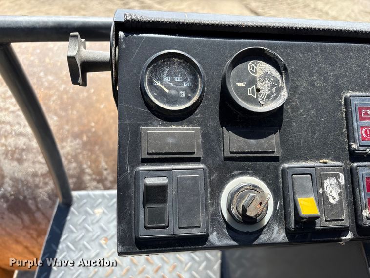 image for item EF1025 2018 Case SV212D single drum vibratory roller