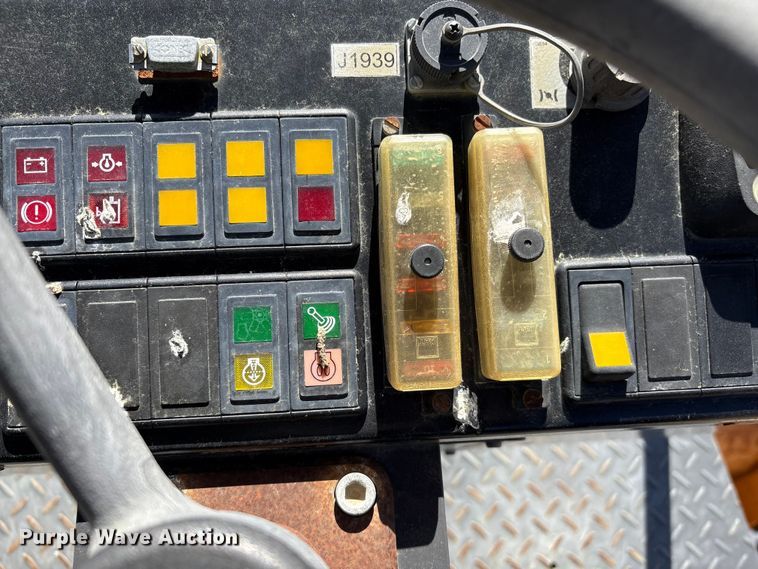 image for item EF1025 2018 Case SV212D single drum vibratory roller