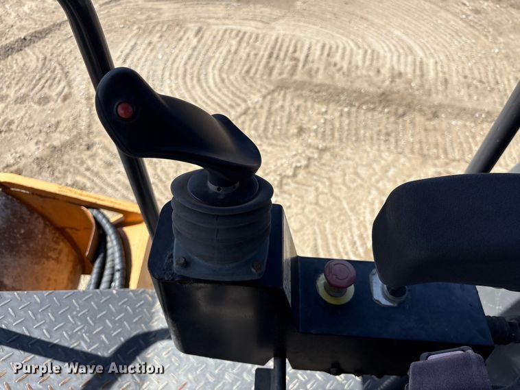 image for item EF1025 2018 Case SV212D single drum vibratory roller