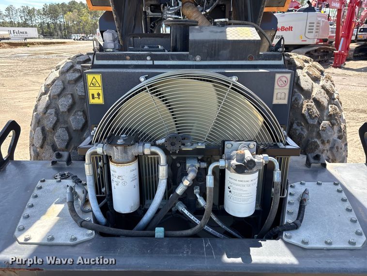 image for item EF1025 2018 Case SV212D single drum vibratory roller