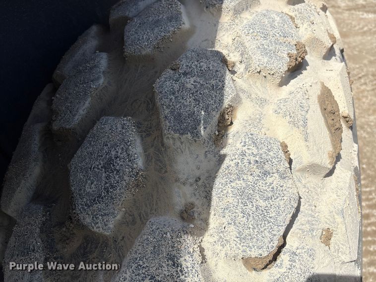 image for item EF1025 2018 Case SV212D single drum vibratory roller