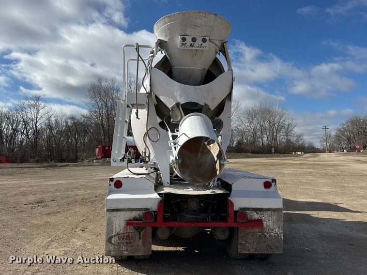 image for item EF2434 2005 Sterling Truck L-Line ready mix truck