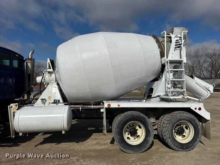 image for item EF2434 2005 Sterling Truck L-Line ready mix truck