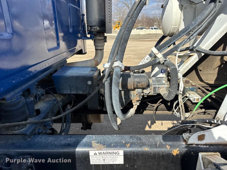 image for item EF2434 2005 Sterling Truck L-Line ready mix truck