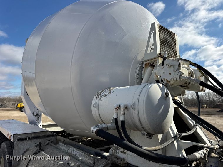 image for item EF2434 2005 Sterling Truck L-Line ready mix truck