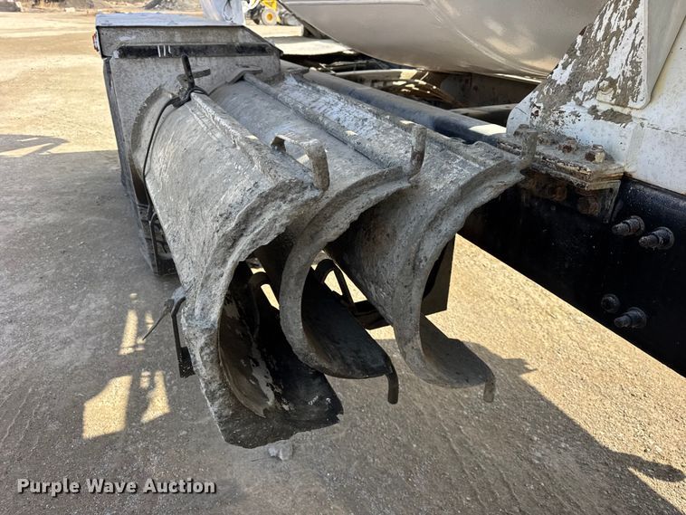 image for item EF2434 2005 Sterling Truck L-Line ready mix truck