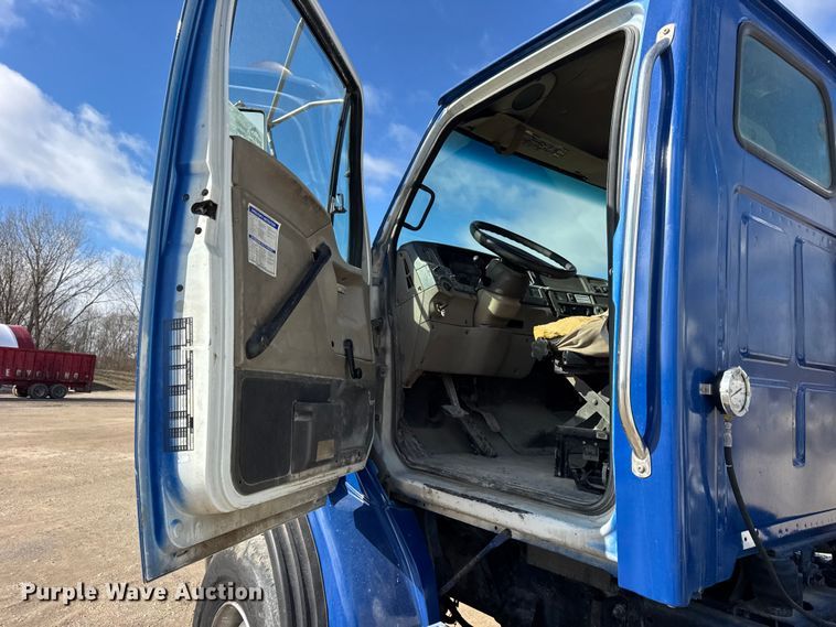 image for item EF2434 2005 Sterling Truck L-Line ready mix truck