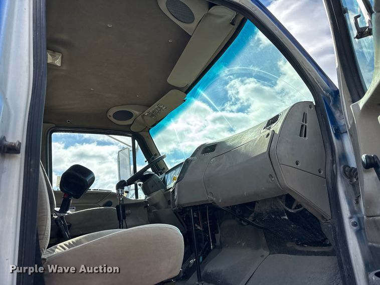 image for item EF2434 2005 Sterling Truck L-Line ready mix truck