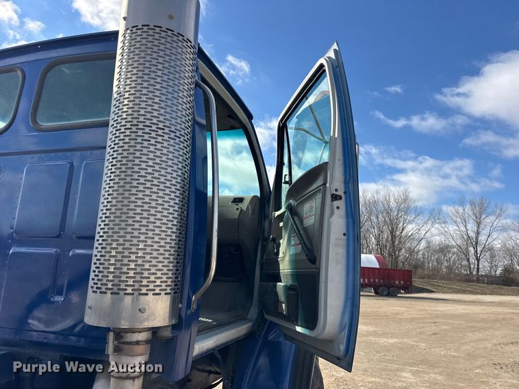 image for item EF2434 2005 Sterling Truck L-Line ready mix truck