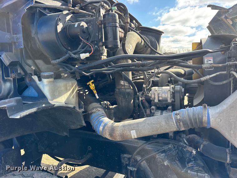 image for item EF2434 2005 Sterling Truck L-Line ready mix truck