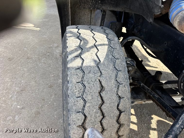 image for item EF2434 2005 Sterling Truck L-Line ready mix truck