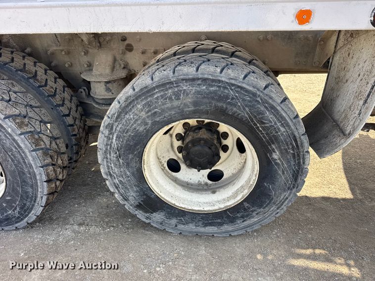 image for item EF2434 2005 Sterling Truck L-Line ready mix truck