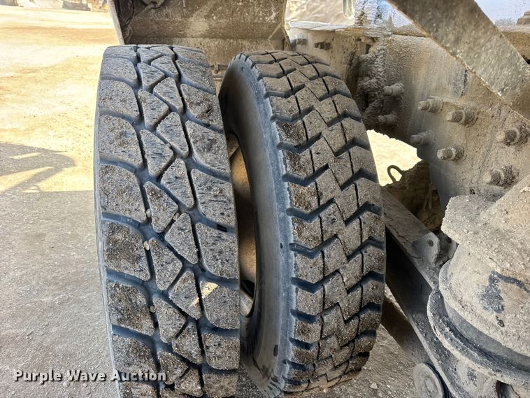 image for item EF2434 2005 Sterling Truck L-Line ready mix truck