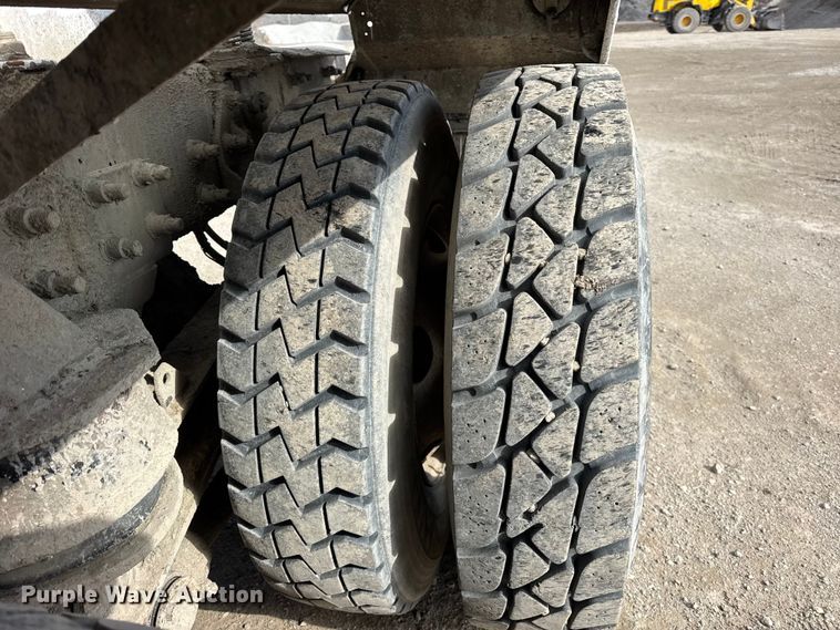 image for item EF2434 2005 Sterling Truck L-Line ready mix truck