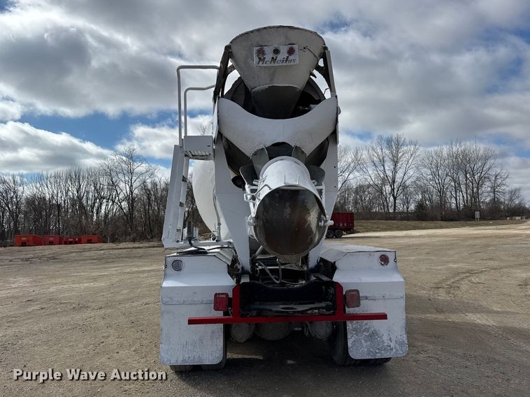 image for item EF2435 2001 Sterling L-Line ready mix truck
