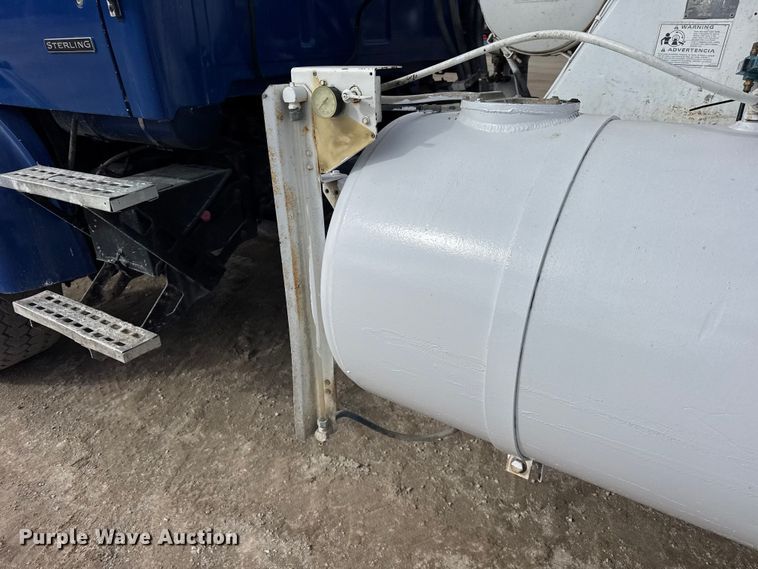 image for item EF2435 2001 Sterling L-Line ready mix truck