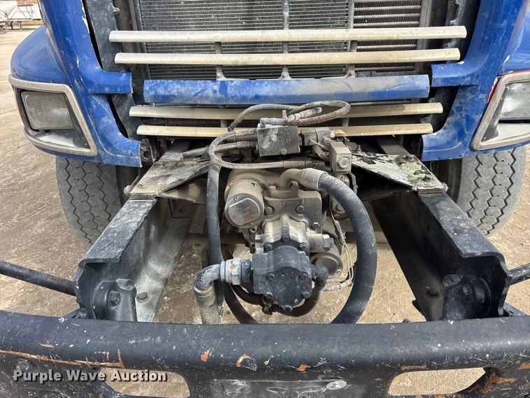 image for item EF2435 2001 Sterling L-Line ready mix truck