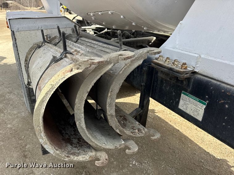 image for item EF2435 2001 Sterling L-Line ready mix truck