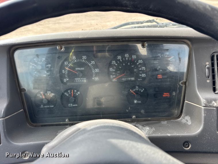 image for item EF2435 2001 Sterling L-Line ready mix truck