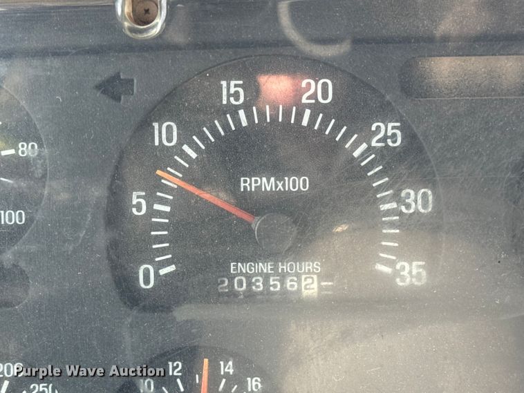 image for item EF2435 2001 Sterling L-Line ready mix truck