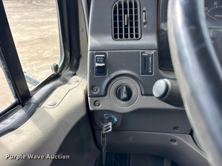 image for item EF2435 2001 Sterling L-Line ready mix truck