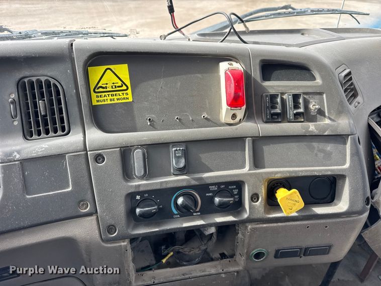 image for item EF2435 2001 Sterling L-Line ready mix truck