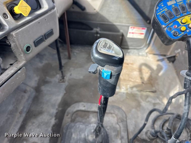 image for item EF2435 2001 Sterling L-Line ready mix truck