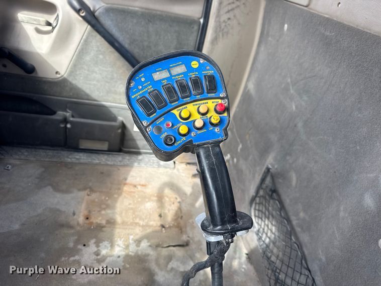 image for item EF2435 2001 Sterling L-Line ready mix truck