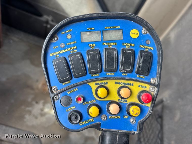 image for item EF2435 2001 Sterling L-Line ready mix truck