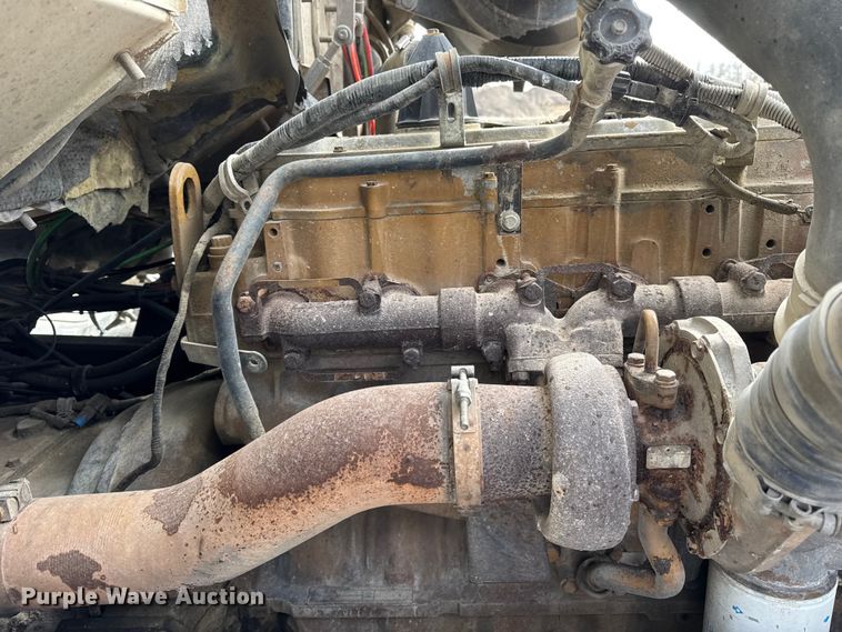 image for item EF2435 2001 Sterling L-Line ready mix truck