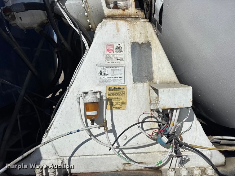 image for item EF2436 2003 Sterling L-Line ready mix truck