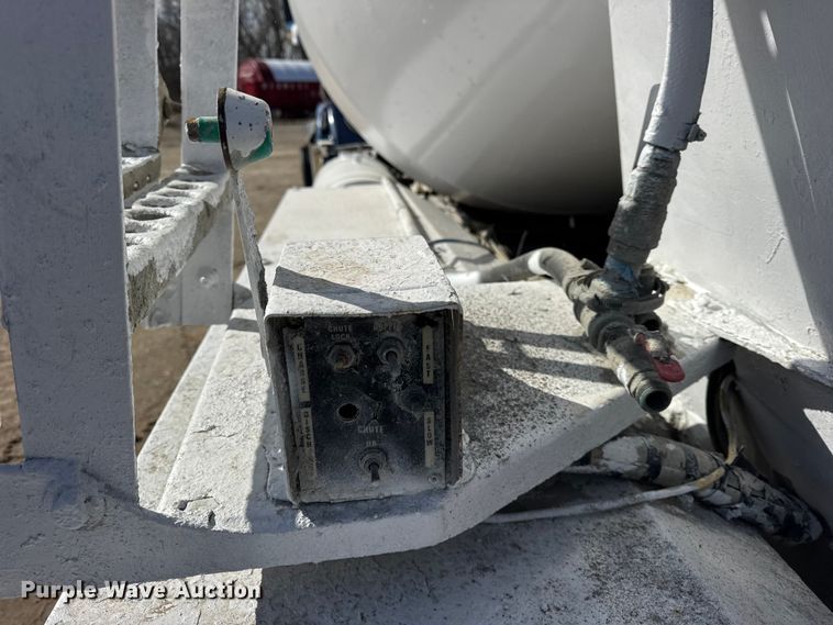 image for item EF2436 2003 Sterling L-Line ready mix truck