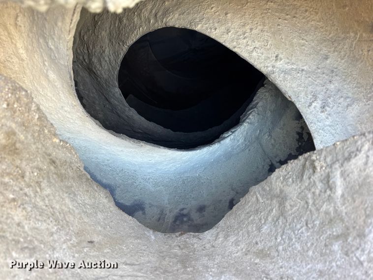 image for item EF2436 2003 Sterling L-Line ready mix truck