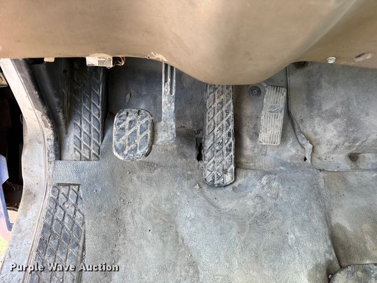 image for item EF2436 2003 Sterling L-Line ready mix truck