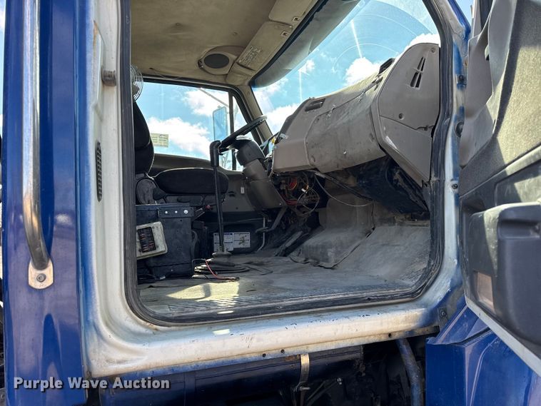 image for item EF2436 2003 Sterling L-Line ready mix truck