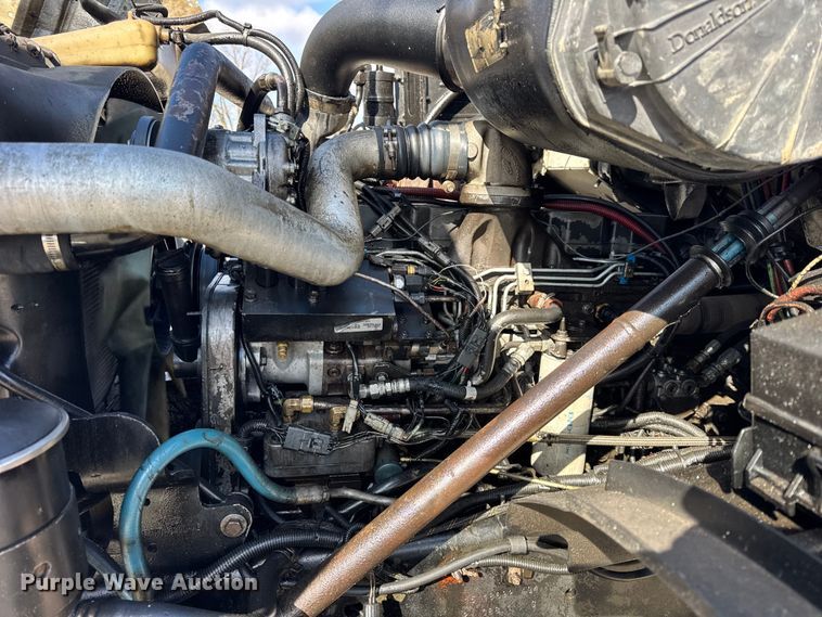 image for item EF2436 2003 Sterling L-Line ready mix truck