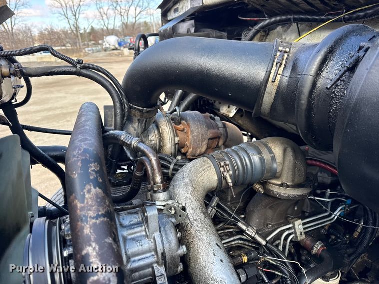 image for item EF2436 2003 Sterling L-Line ready mix truck