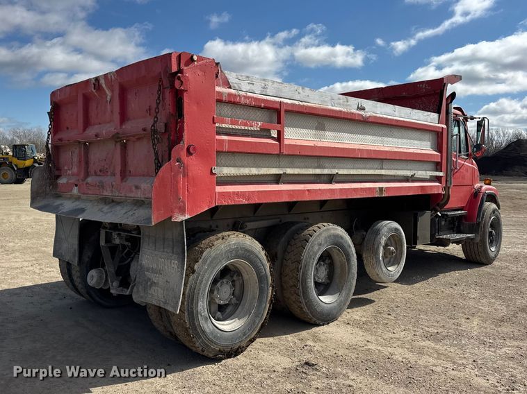 image for item EF2438 1995 Freightliner FL80 dump truck