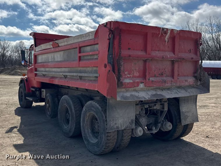 image for item EF2438 1995 Freightliner FL80 dump truck