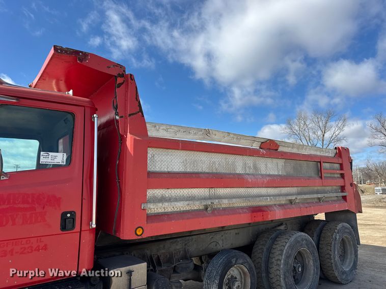 image for item EF2438 1995 Freightliner FL80 dump truck