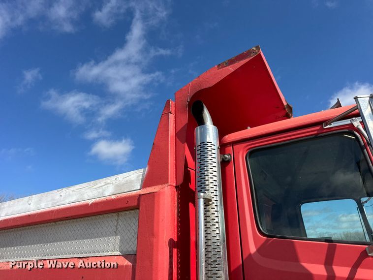 image for item EF2438 1995 Freightliner FL80 dump truck