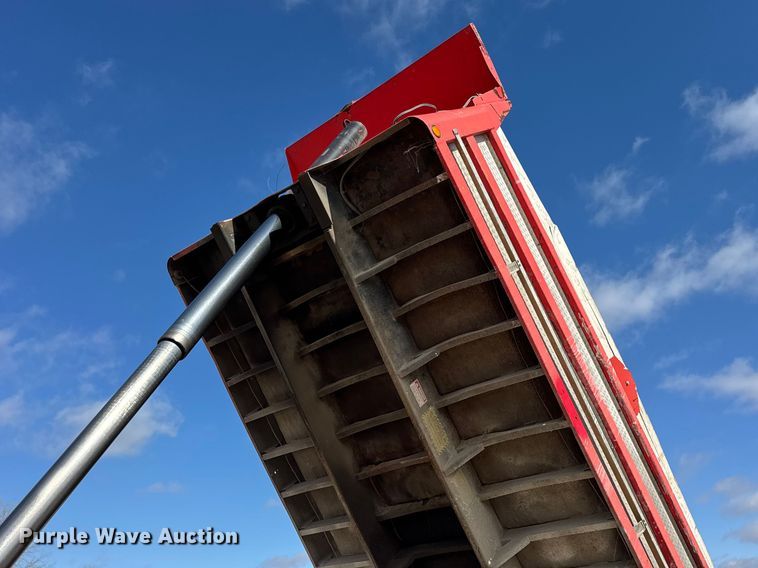 image for item EF2438 1995 Freightliner FL80 dump truck